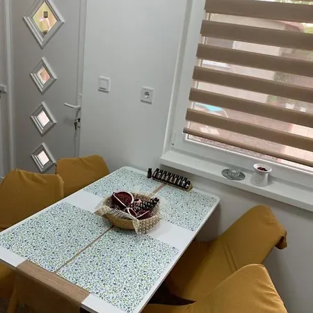 Arvisura Vendeghazak Family Friendly Transit Apartments Zsombo Exterior photo