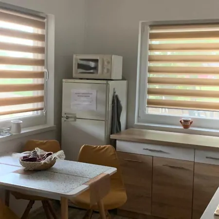 Arvisura Vendeghazak Family Friendly Transit Apartments Zsombo Exterior photo