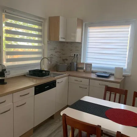 Arvisura Vendeghazak Family Friendly Transit Apartments Zsombo Exterior photo