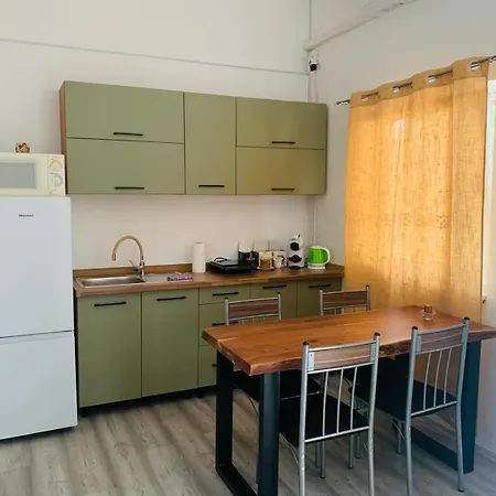 Arvisura Vendeghazak Family Friendly Transit Apartments Zsombo Exterior photo
