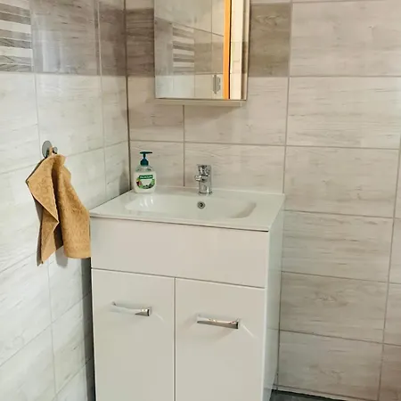 Arvisura Vendeghazak Family Friendly Transit Apartments Zsombo Exterior photo