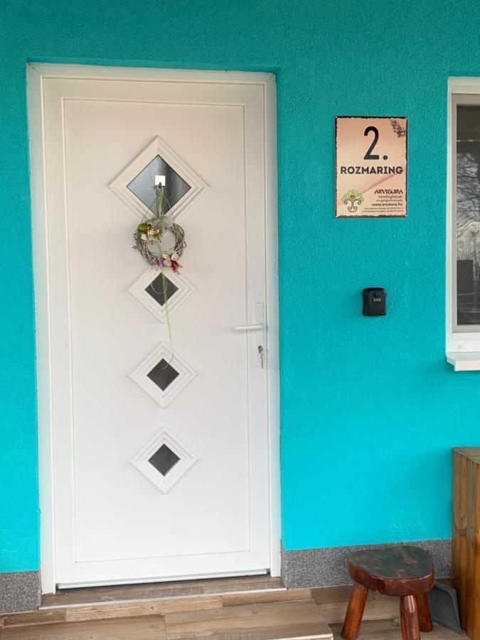 Arvisura Vendeghazak Family Friendly Transit Zsombo