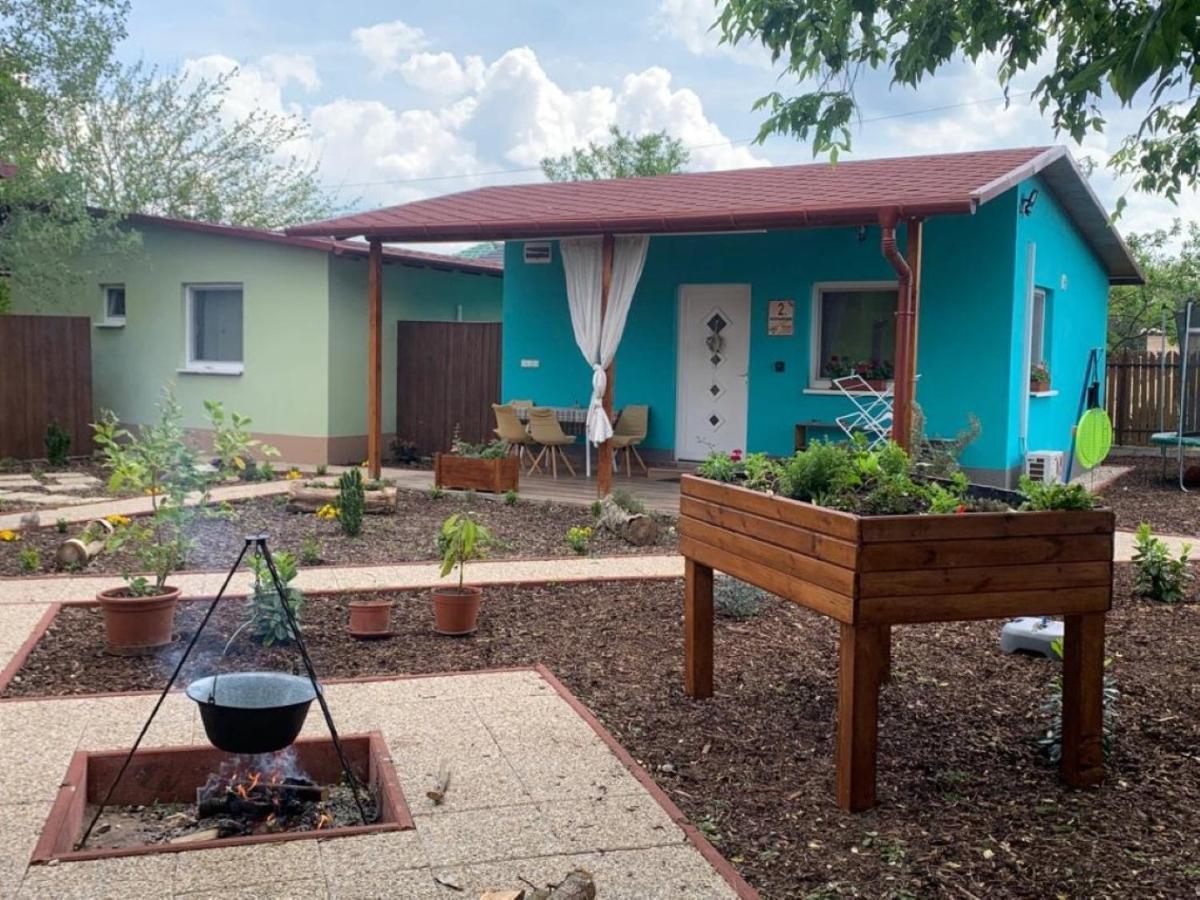 Arvisura Vendeghazak Family Friendly Transit Apartment